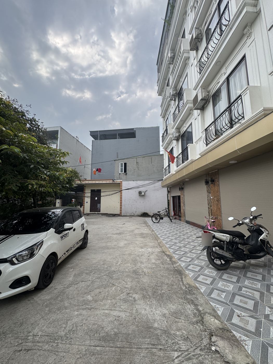 Đường ngõ, ô tô vào tận nhà – nhà Thượng Cát mã căn 116