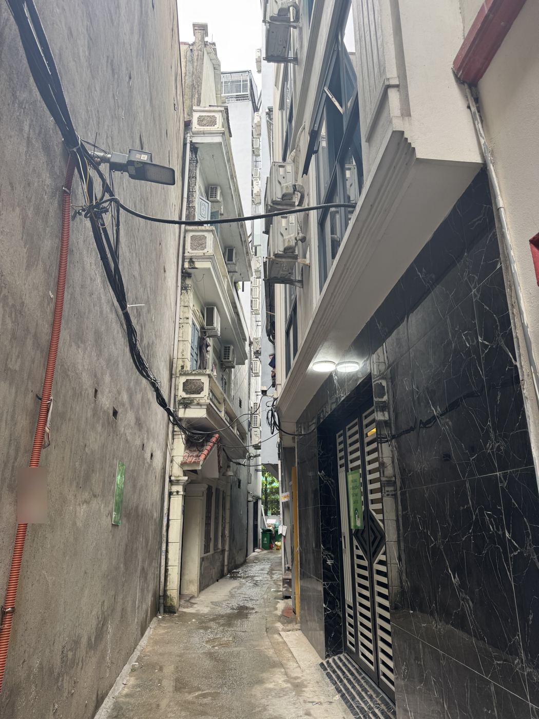 Cửa nhà và ngõ – nhà Tây Tựu mã căn 13