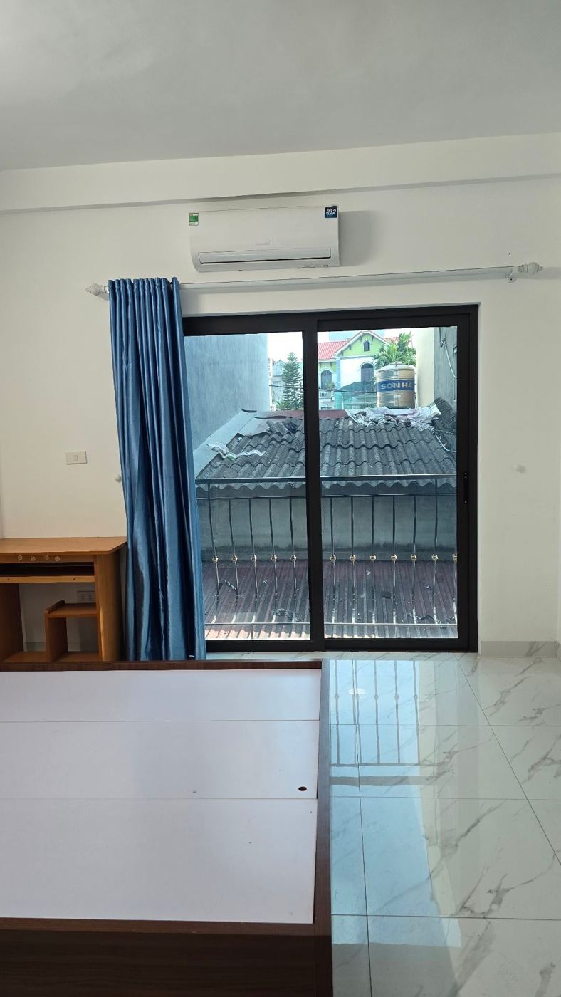 Phòng có ban công – nhà Tây Tựu mã căn 143