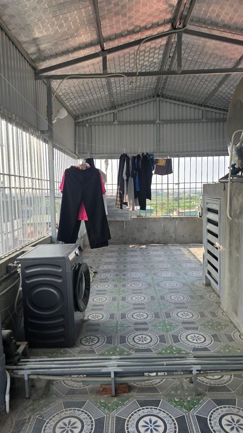 Sân phơi – nhà Tây Tựu mã căn 143