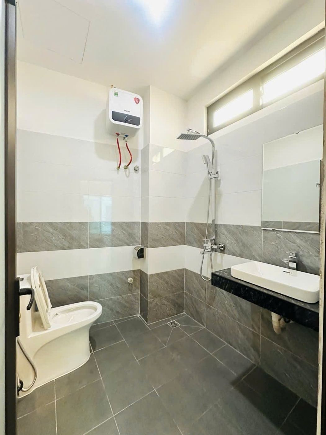 Nhà vệ sinh – nhà Thượng Cát mã căn 213