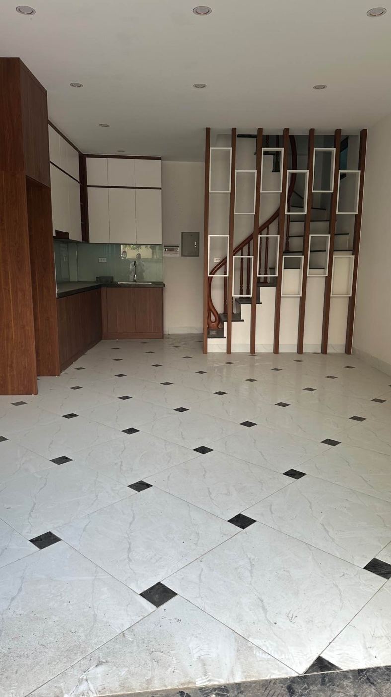 Bếp và cầu thang – nhà Thượng Cát mã căn 227