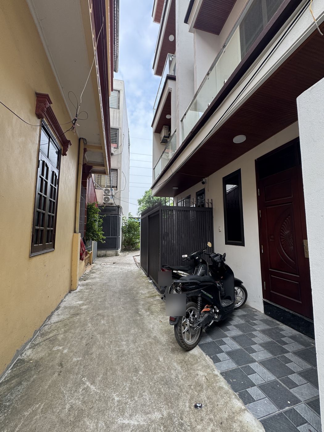 Ngõ cạnh nhà – nhà Thượng Cát mã căn 271
