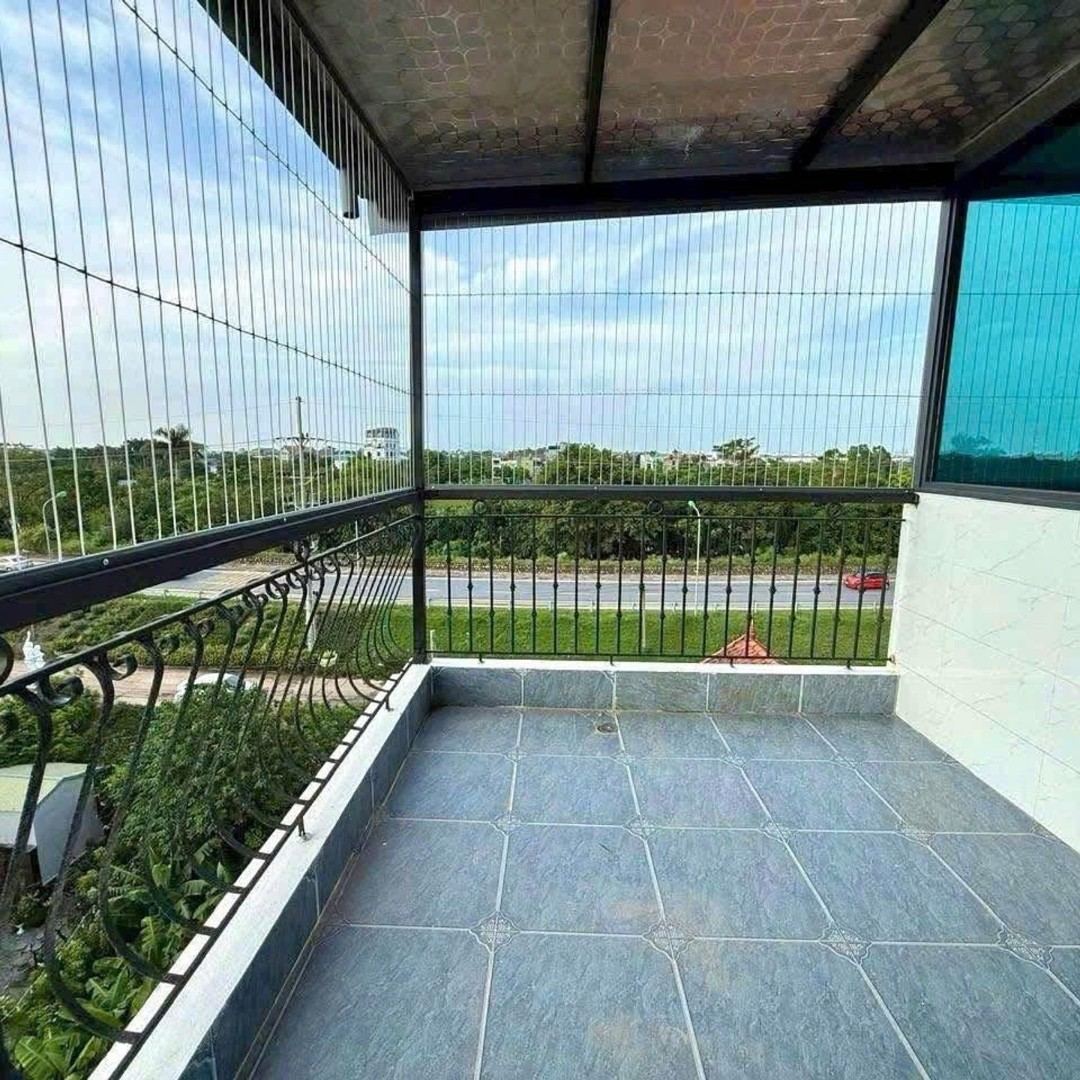 Sân phơi – nhà Thượng Cát mã căn 53
