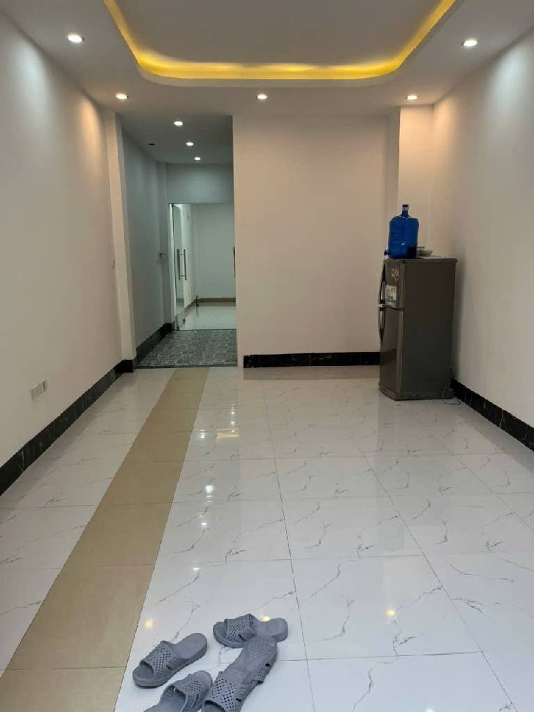 Sảnh tầng 1 – nhà Thượng Cát mã căn 704
