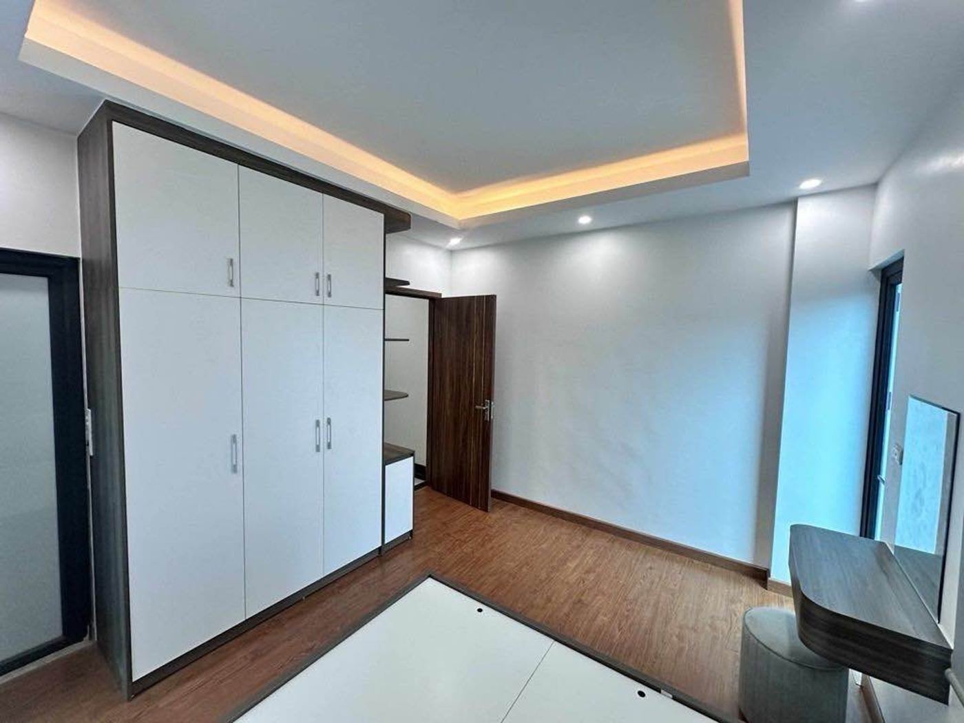 Tủ áo – nhà Thượng Cát mã căn 707
