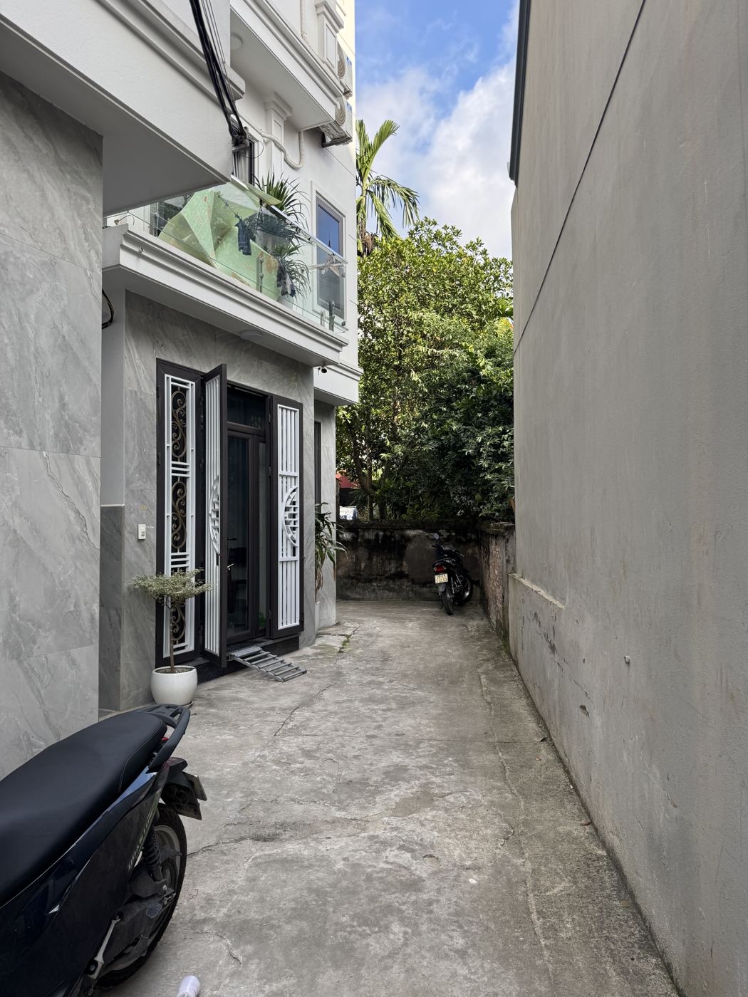 Lối vào nhà – nhà Thượng Cát mã căn 709