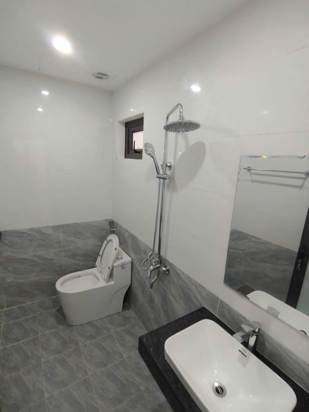 Nhà vệ sinh – nhà Thượng Cát mã căn 78